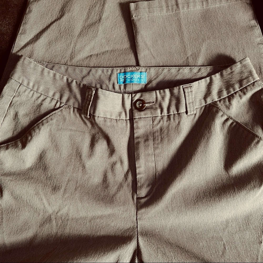 Dockers classic fit women size 12